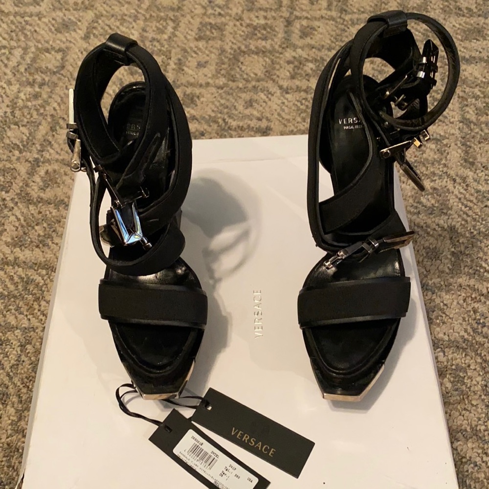 Versace Platform Sandal sz39 Black
